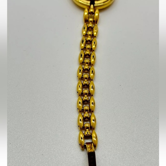 GUCCI LUXURY 14K Gold Plated Watch - Picture 6 of 8